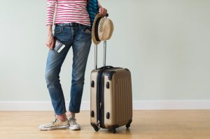 Cómo mantener y limpiar una maleta de viaje juvenil
