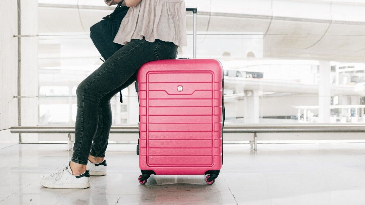 Viaja con estilo y comodidad con la maleta juvenil chica de calidad